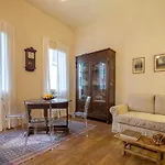 Uffizi Prestige By Mmega